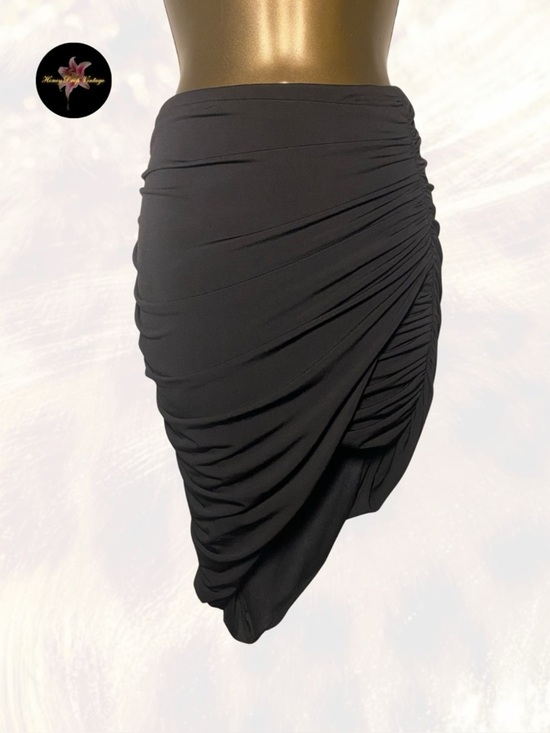 Forever 21 Dresses & Skirts - Forever 21 Black Asymmetrical Ruched Skirt